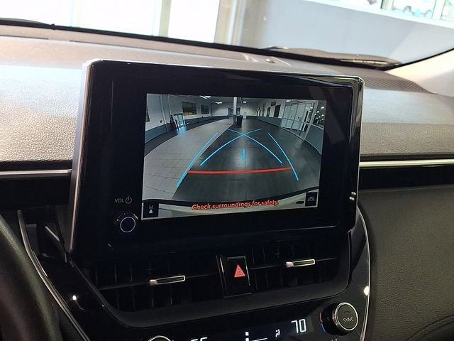 Used 2023 Toyota Corolla Cross XLE image 19