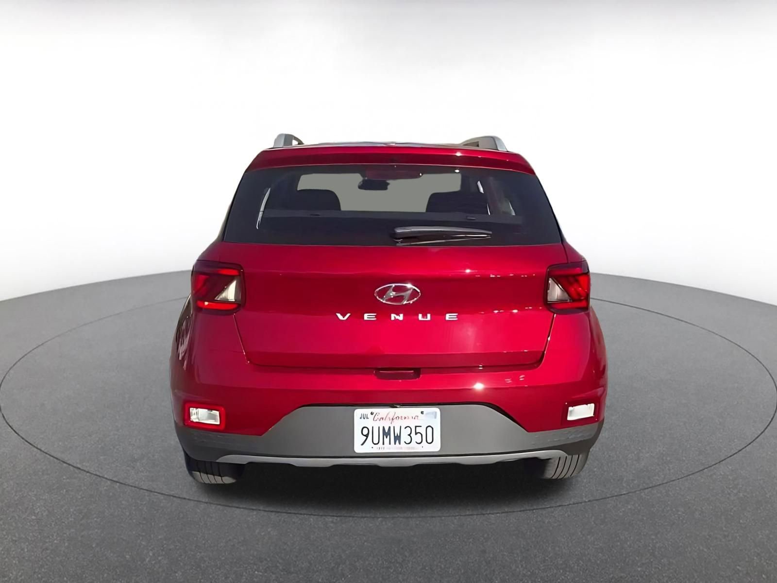 Used 2025 Hyundai Venue SEL image 12