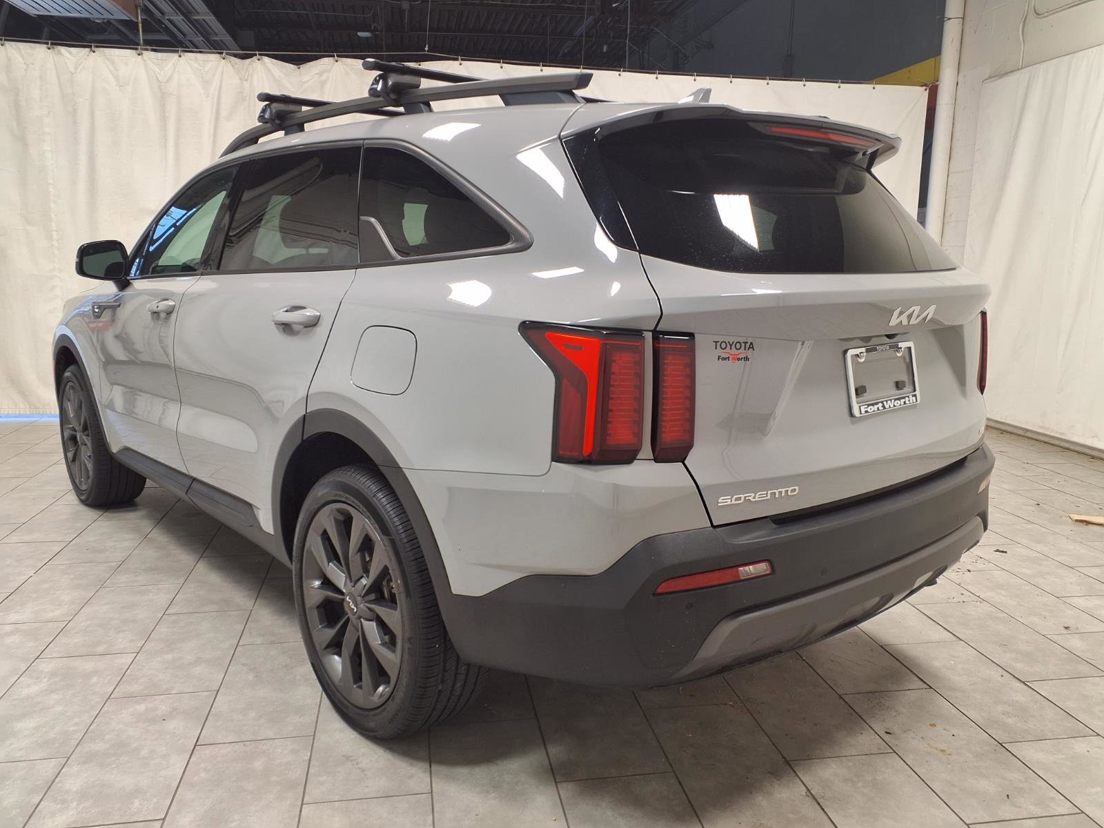 Used 2023 Kia Sorento X-Line EX image 7
