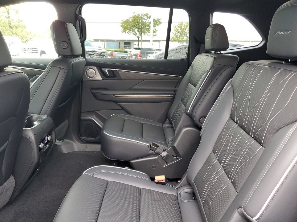 New 2026 Buick Enclave Avenir w/ Super Cruise Package FWD image 11