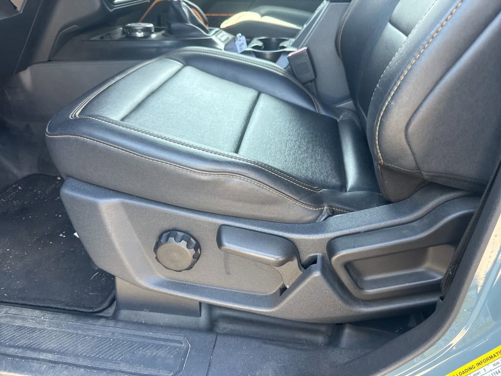 Used 2021 Ford Bronco Badlands image 6