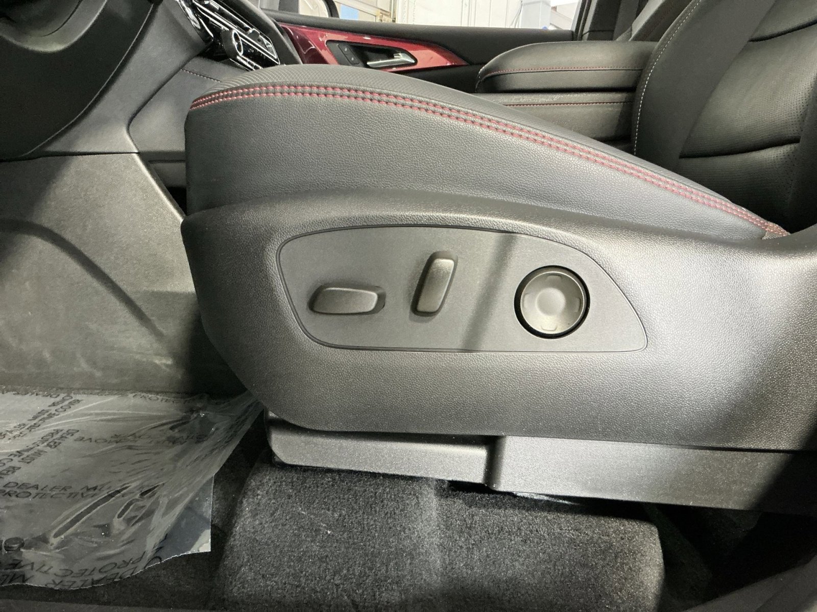 Used 2024 Chevrolet Traverse RS w/ LPO, Floor Liner Package image 22