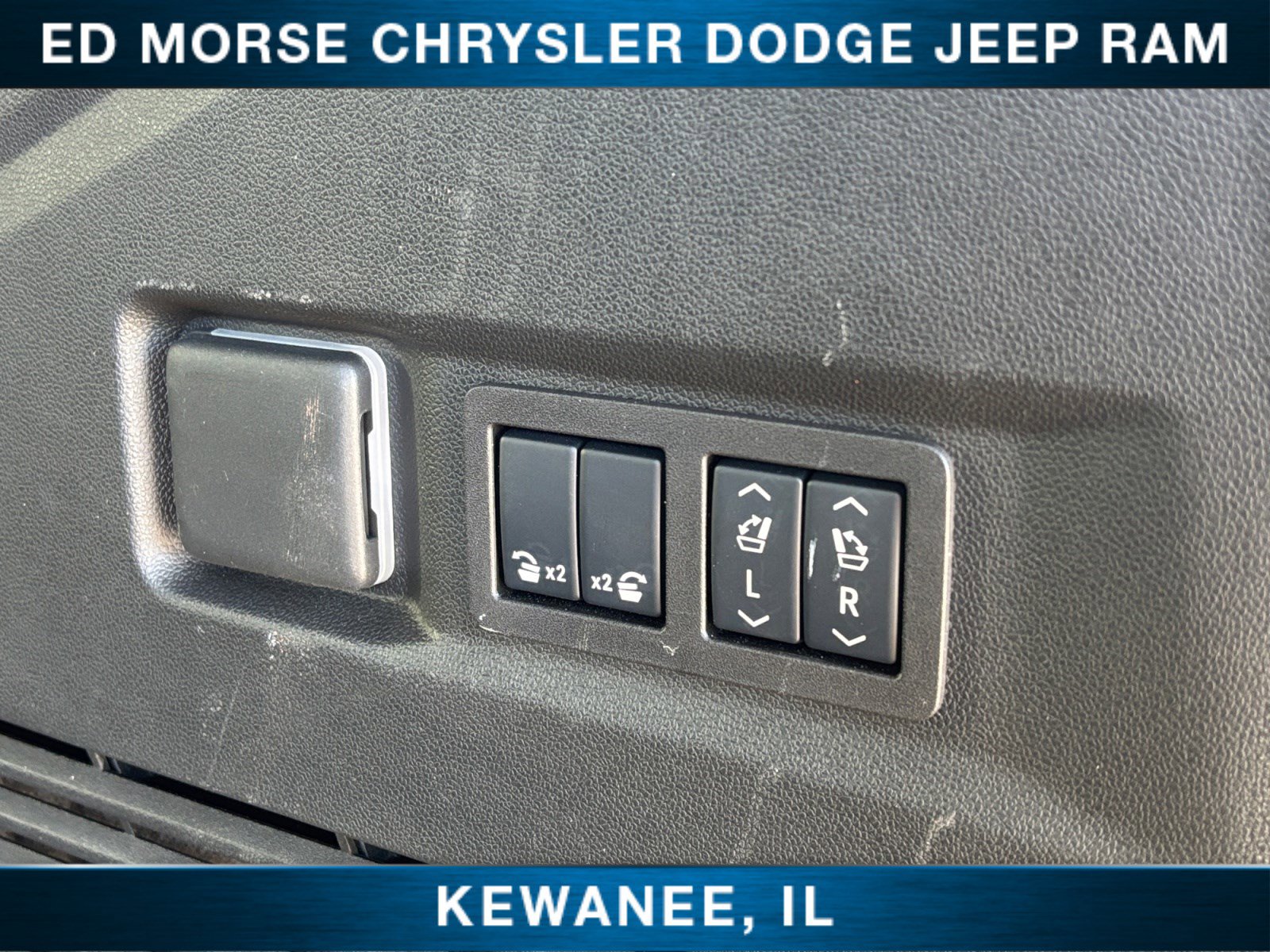 Used 2025 GMC Yukon Denali AWD/4WD image 21