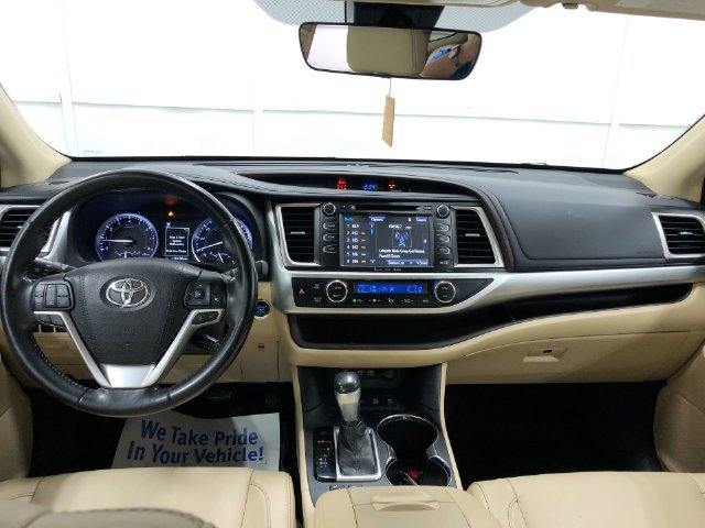 Used 2017 Toyota Highlander XLE w/ Protection Package #3 AWD/4WD image 15