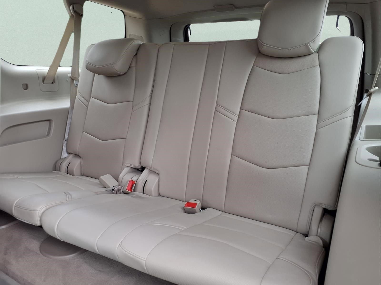 Used 2019 Cadillac Escalade ESV Premium Luxury RWD image 12