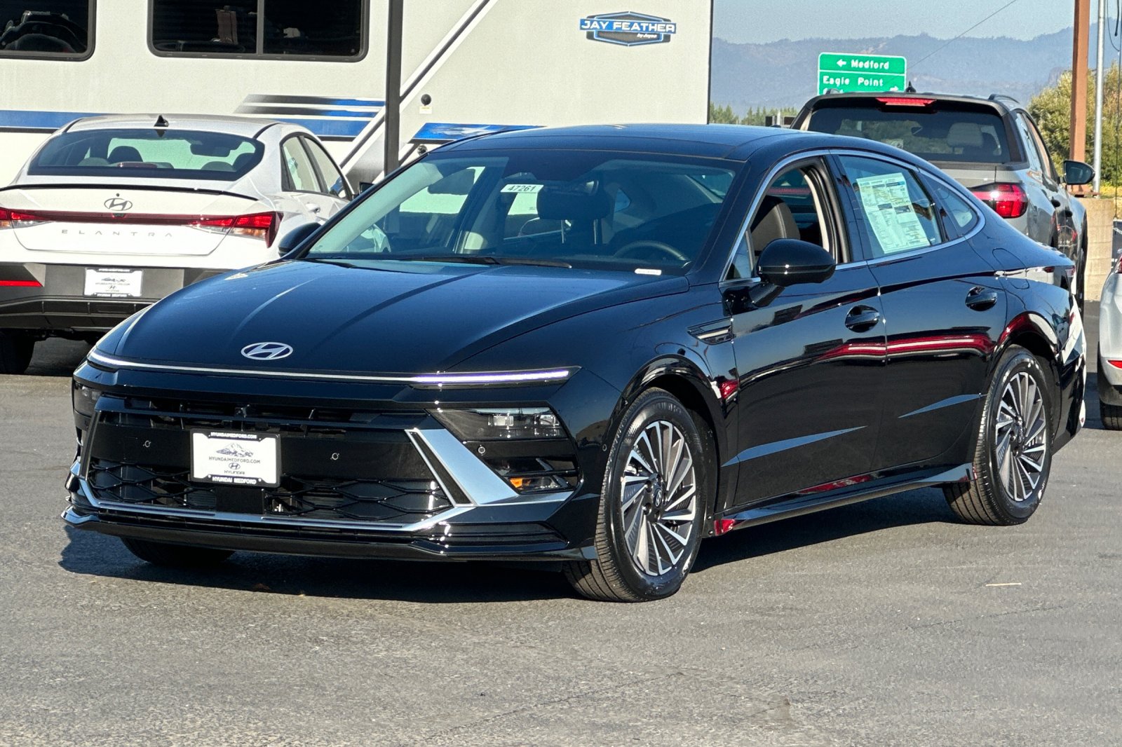 New 2025 Hyundai Sonata Limited FWD image 8
