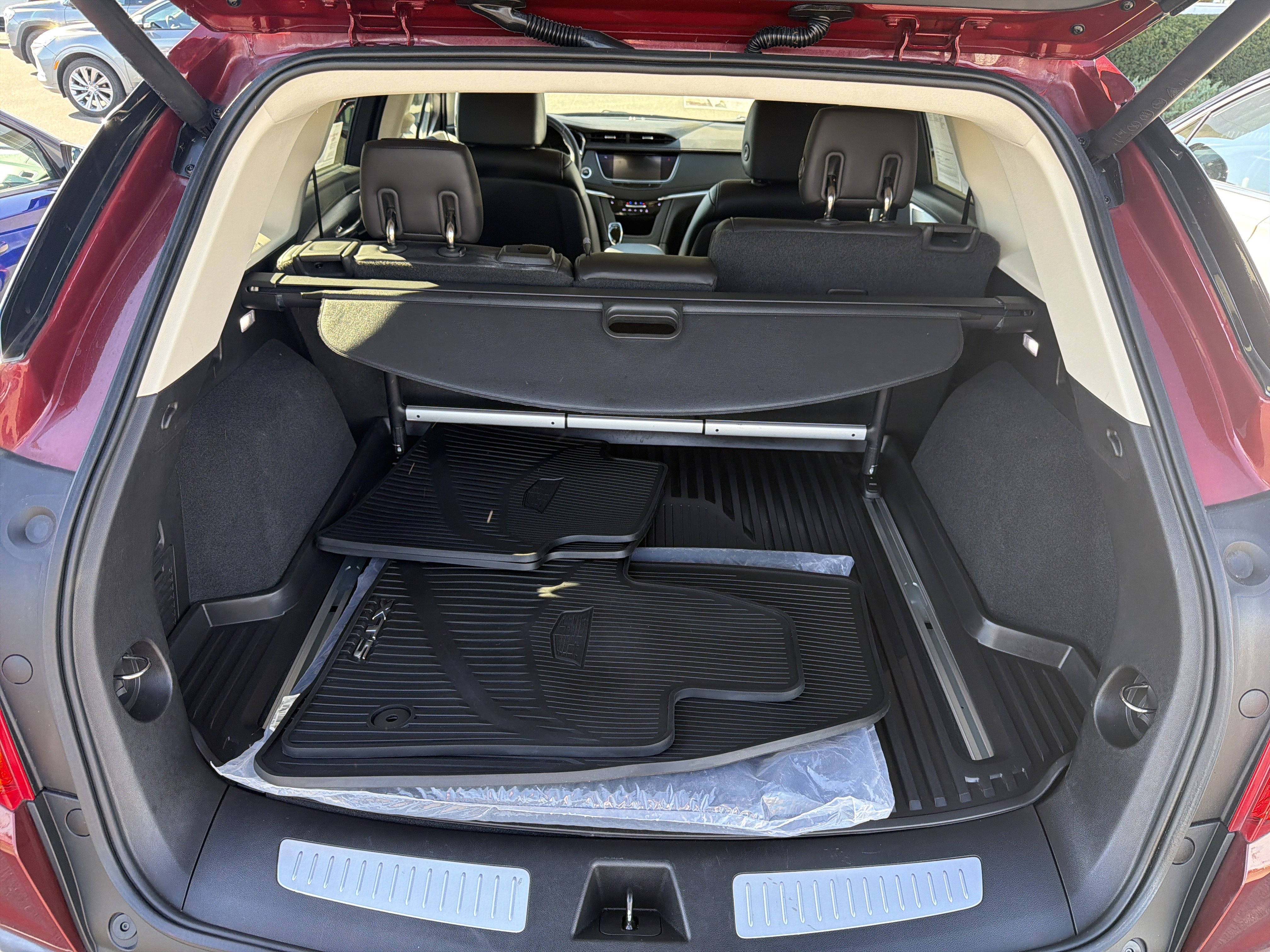 Used 2018 Cadillac XT5 Luxury w/ Driver Awareness Package image 28