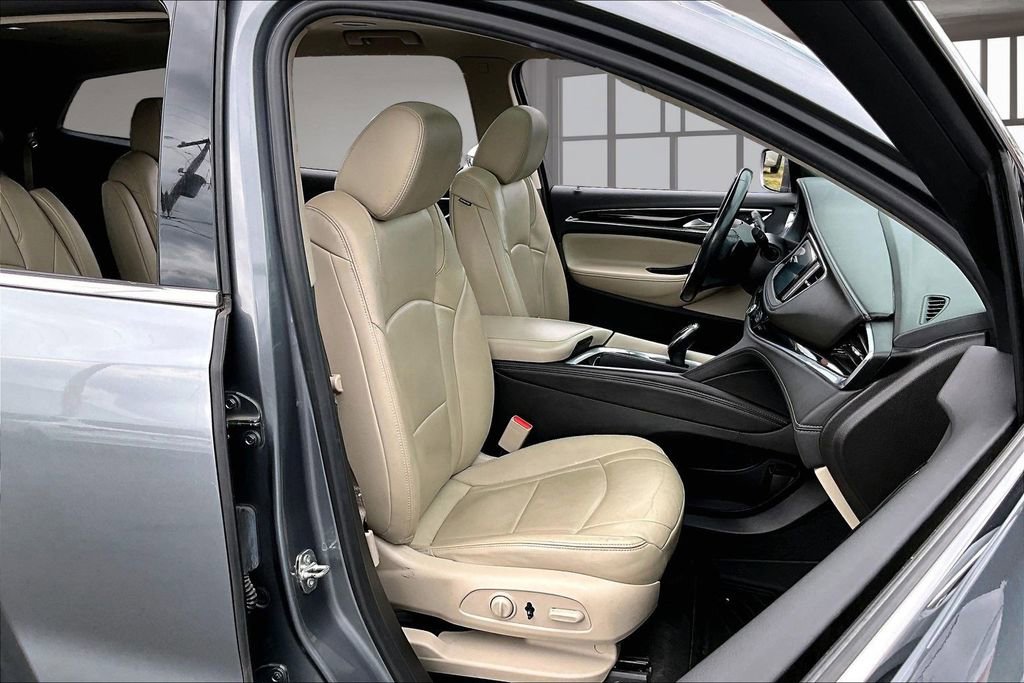 Used 2020 Buick Enclave Essence FWD image 7