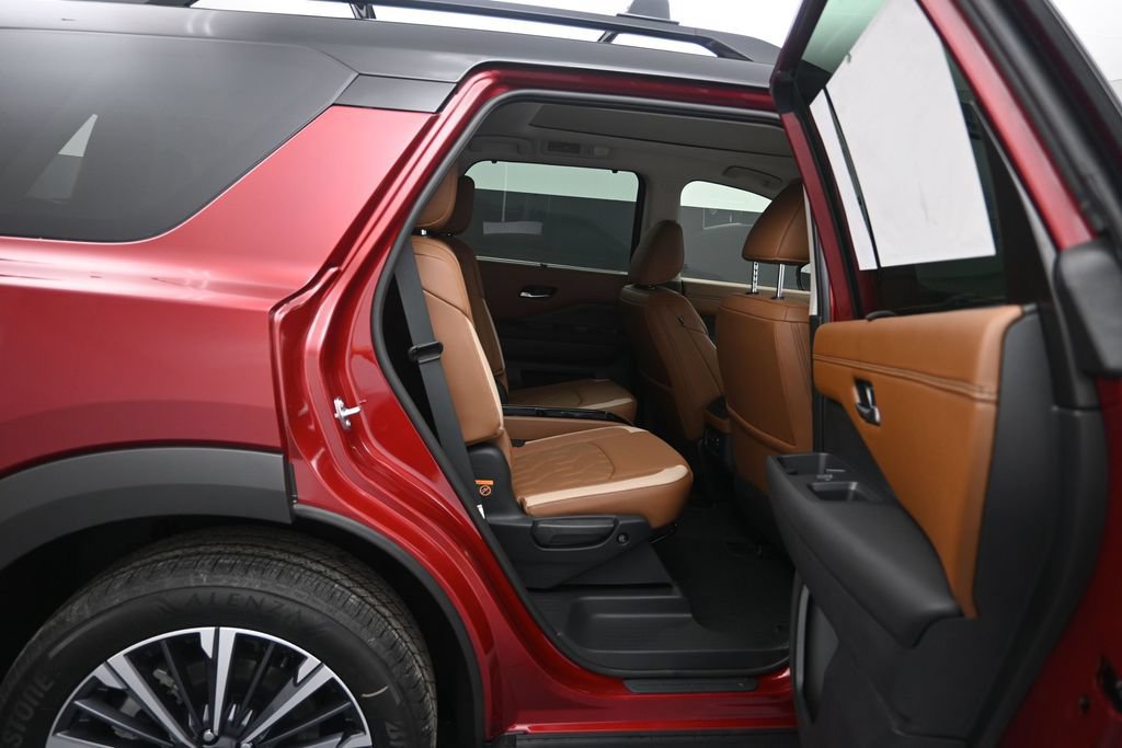 New 2026 Nissan Pathfinder Platinum AWD/4WD image 27