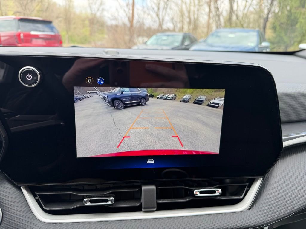 Used 2026 Chevrolet Equinox LT w/ Convenience Package II image 24