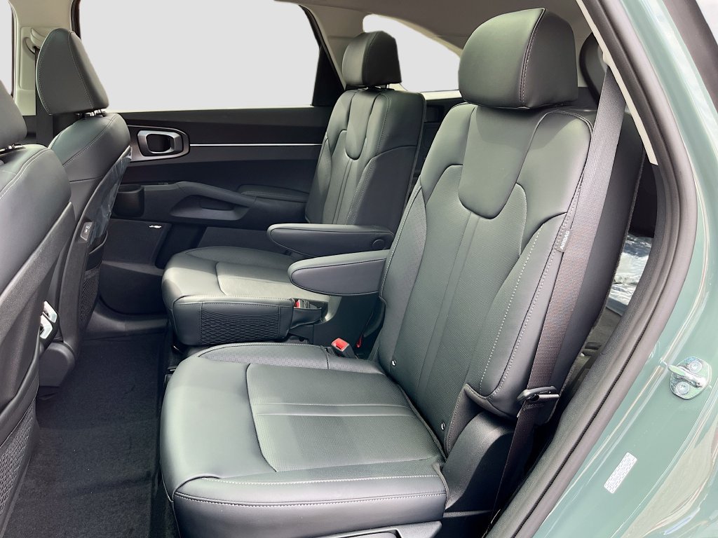 New 2026 Kia Sorento EX w/ EX Premium Package FWD image 31