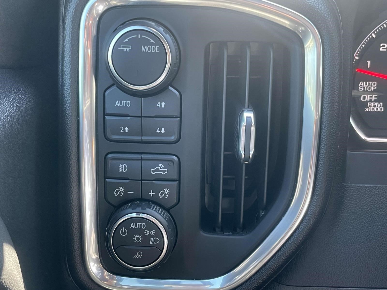 Used 2020 Chevrolet Silverado 1500 LTZ AWD/4WD image 18