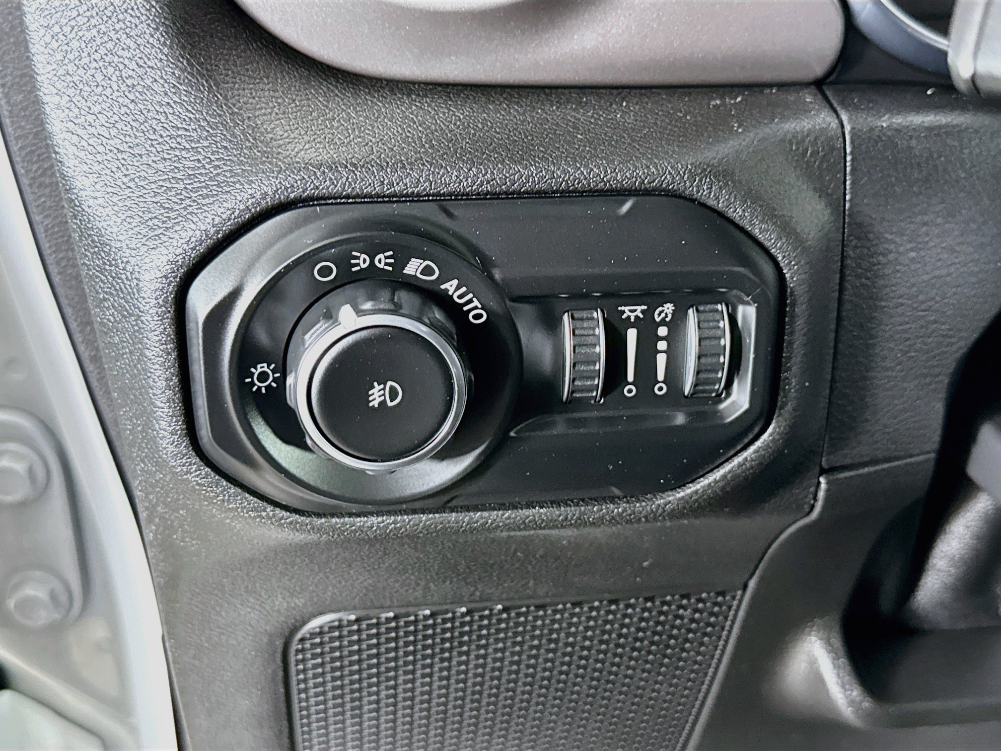 Used 2021 Jeep Wrangler Unlimited Sport AWD/4WD image 9