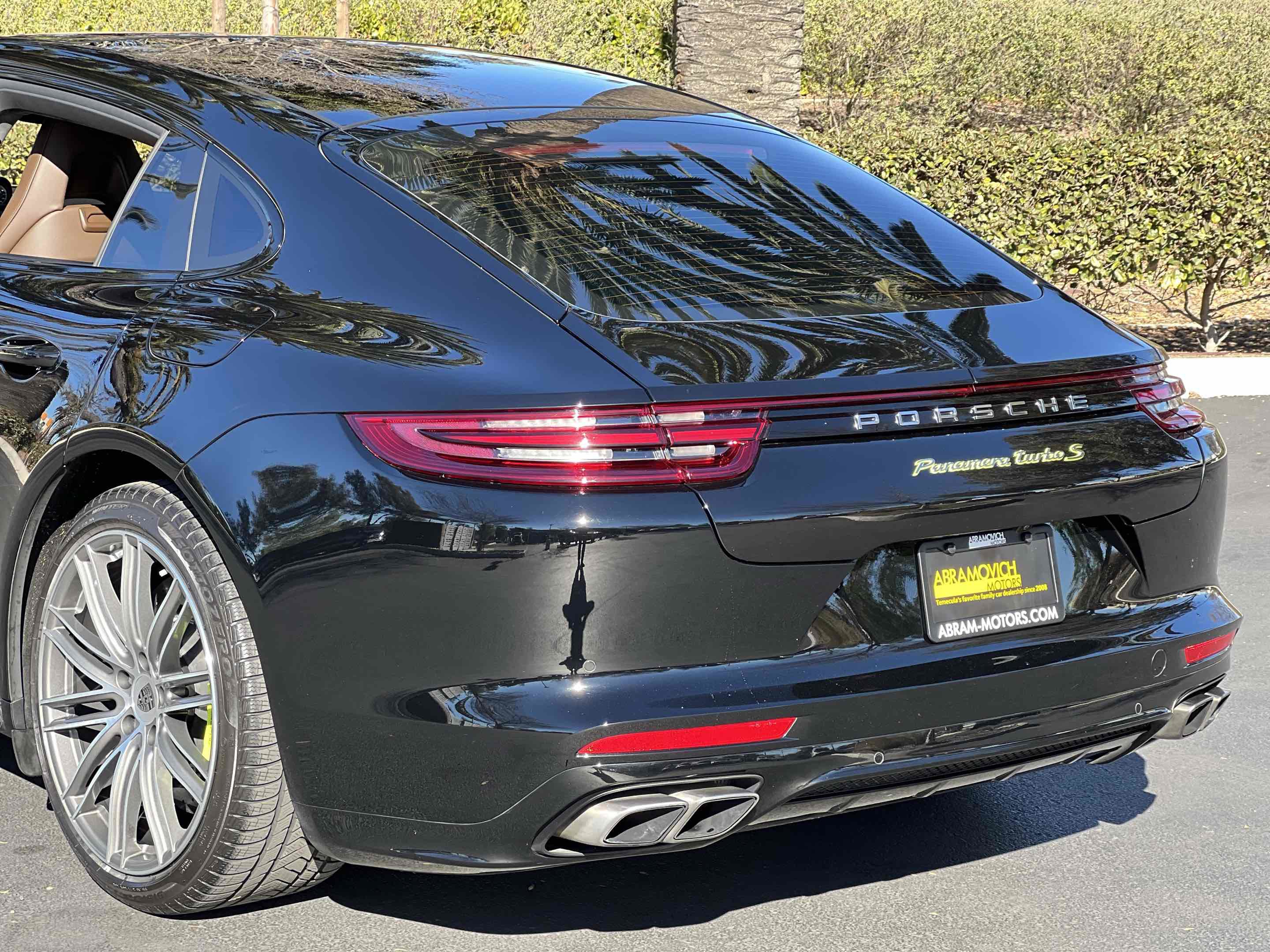 Used 2019 Porsche Panamera Turbo S Executive image 71