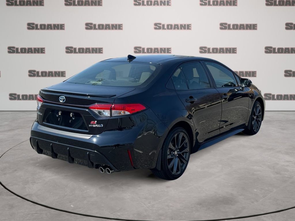 Used 2024 Toyota Corolla SE w/ SE Package image 5