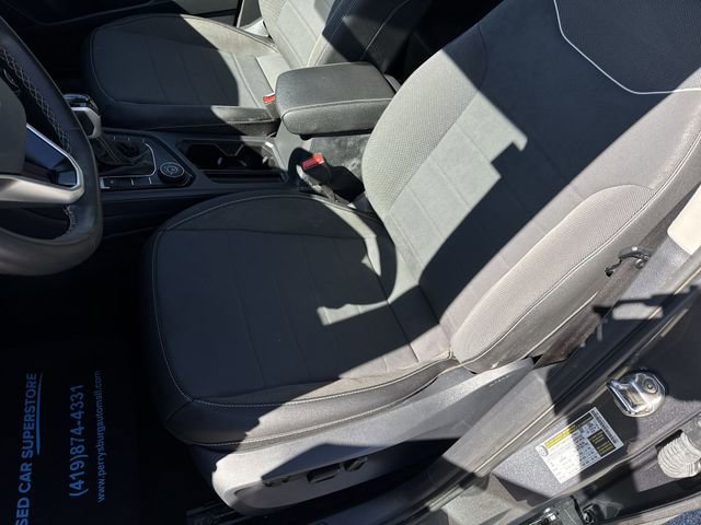 Used 2024 Volkswagen Taos SE w/ Panoramic Sunroof Package AWD/4WD image 19