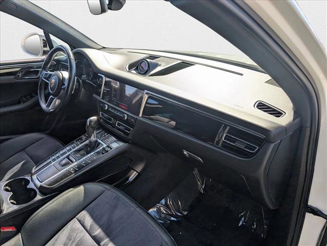 Used 2020 Porsche Macan image 19