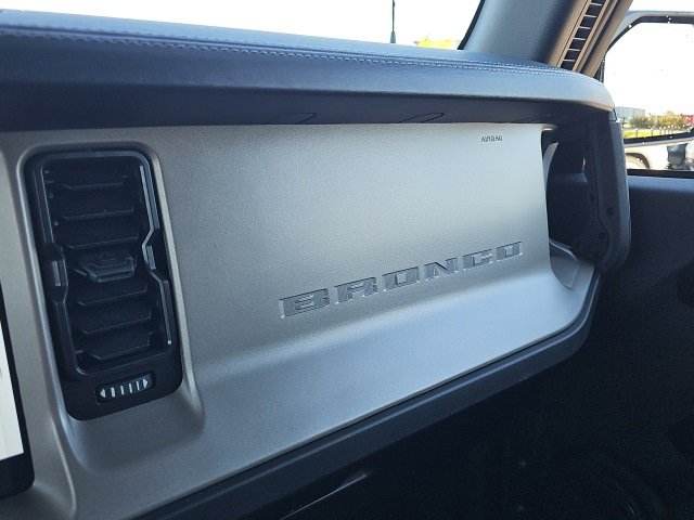 Used 2025 Ford Bronco Outer Banks image 25