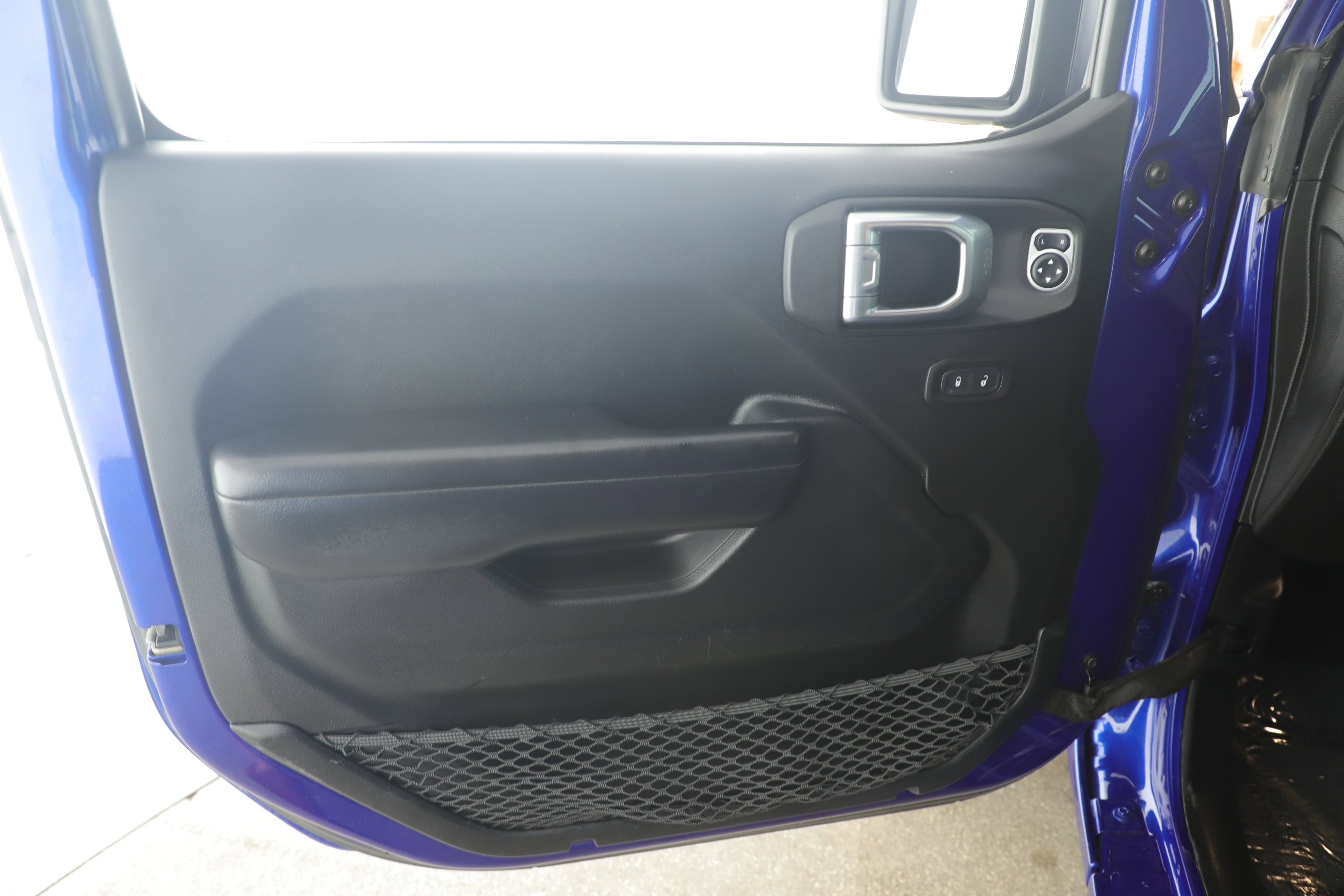 Certified 2019 Jeep Wrangler Sport image 10