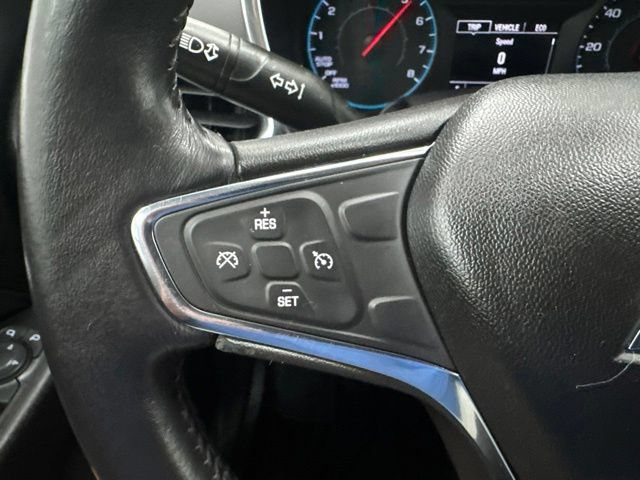 Used 2018 Chevrolet Equinox LT FWD image 11