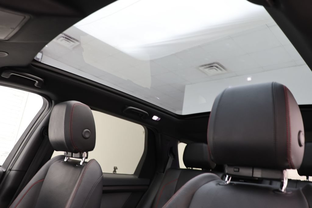 Used 2022 Land Rover Discovery Sport S R-Dynamic AWD/4WD image 18