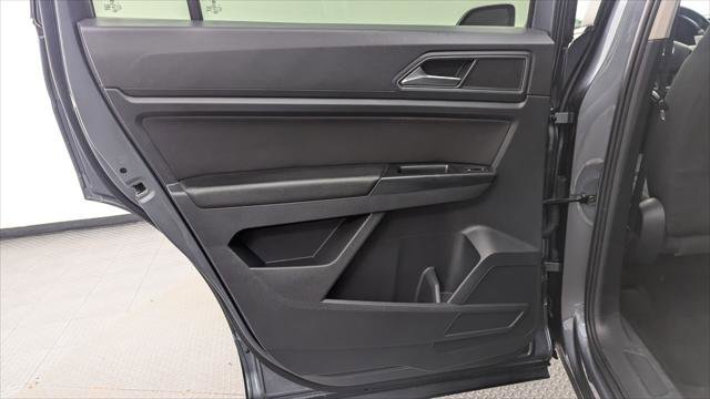 Used 2018 Volkswagen Atlas S image 16