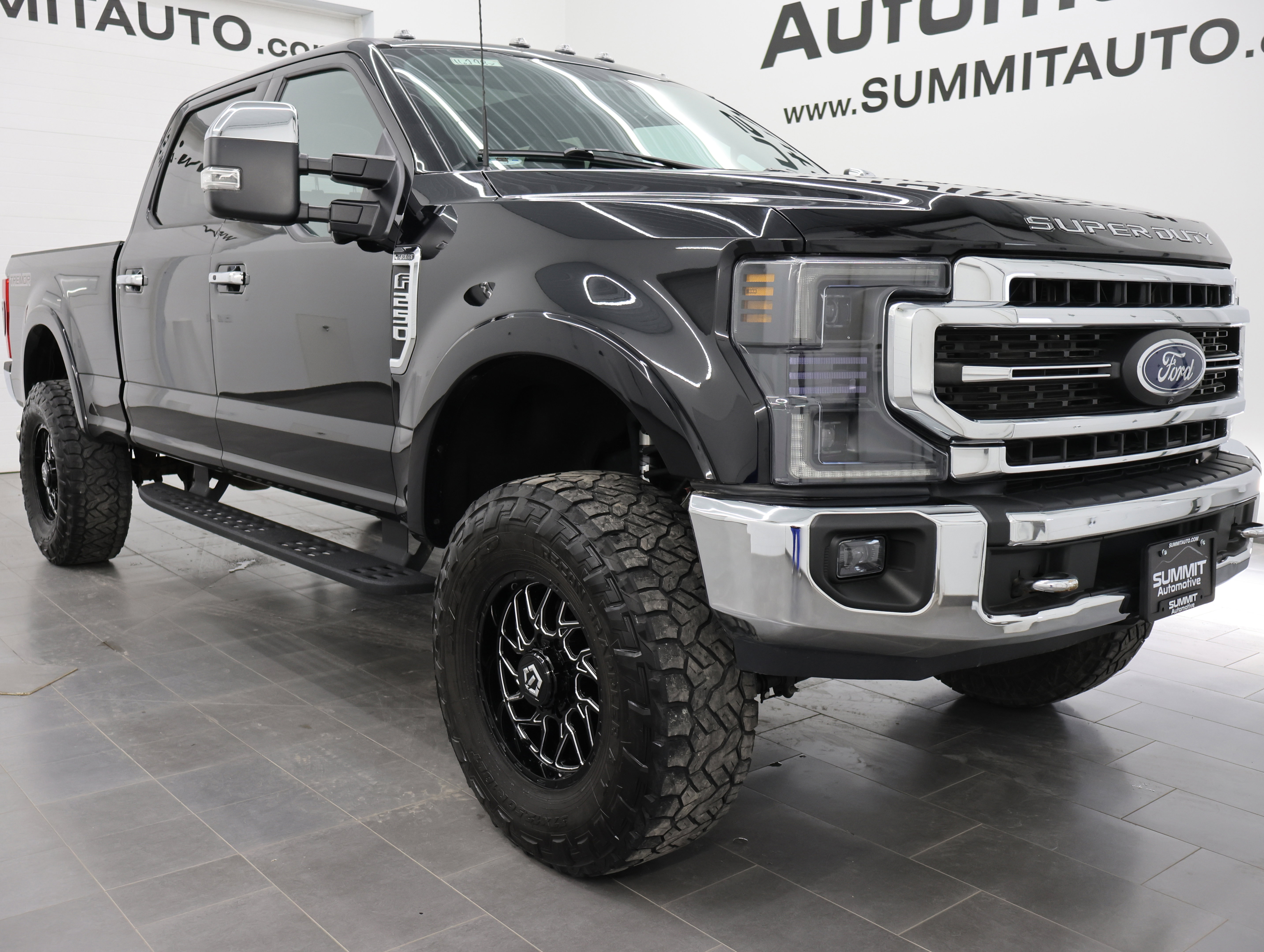 Used 2022 Ford F250 Lariat w/ Tremor Off-Road Package image 2