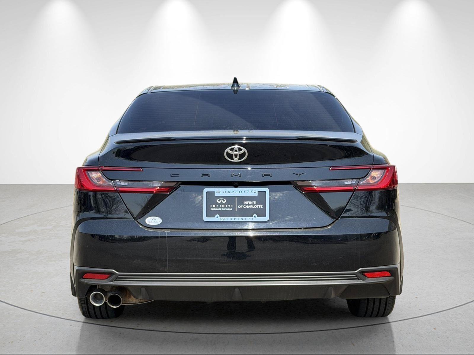 Used 2025 Toyota Camry SE AWD/4WD image 4