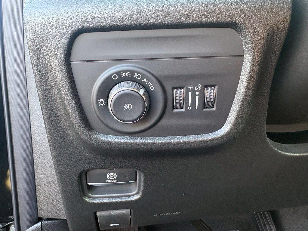 New 2026 Jeep Grand Cherokee Limited AWD/4WD image 13