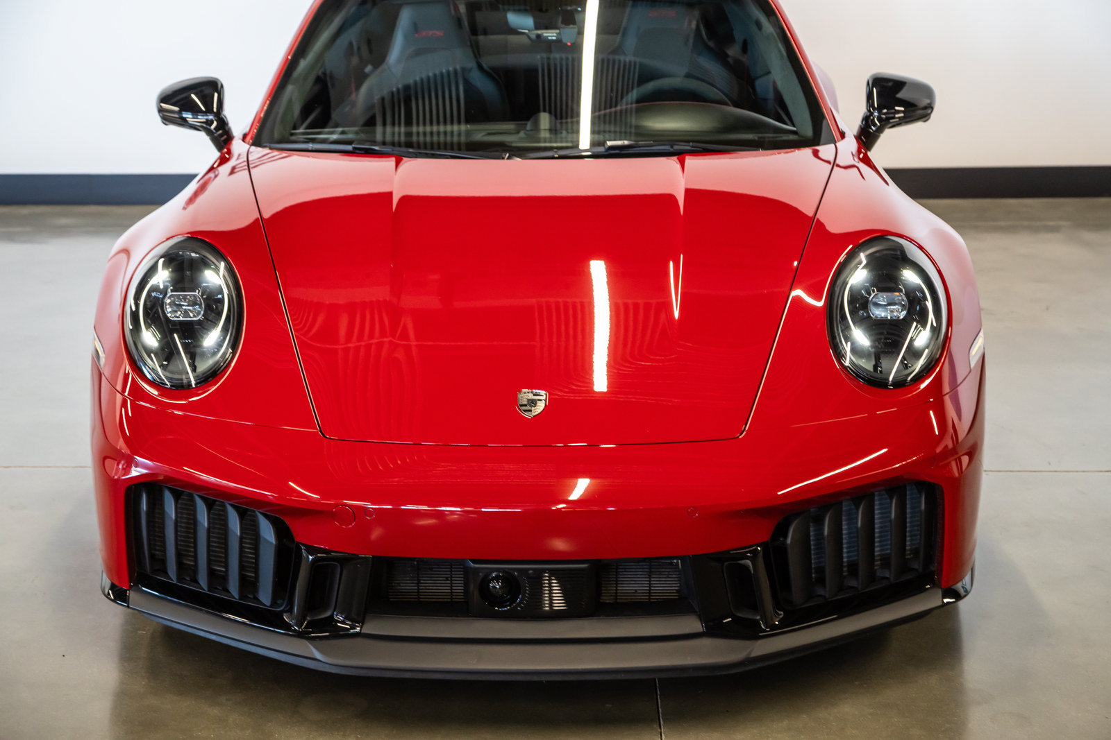 Used 2025 Porsche 911 Carrera GTS RWD image 4