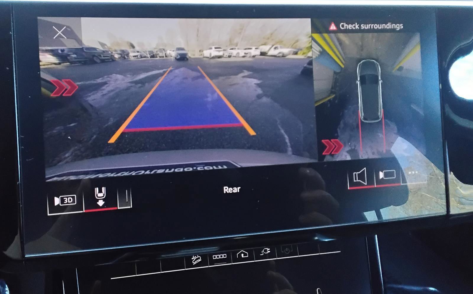 Certified 2022 Audi e-tron Premium w/ Convenience Plus Package image 27