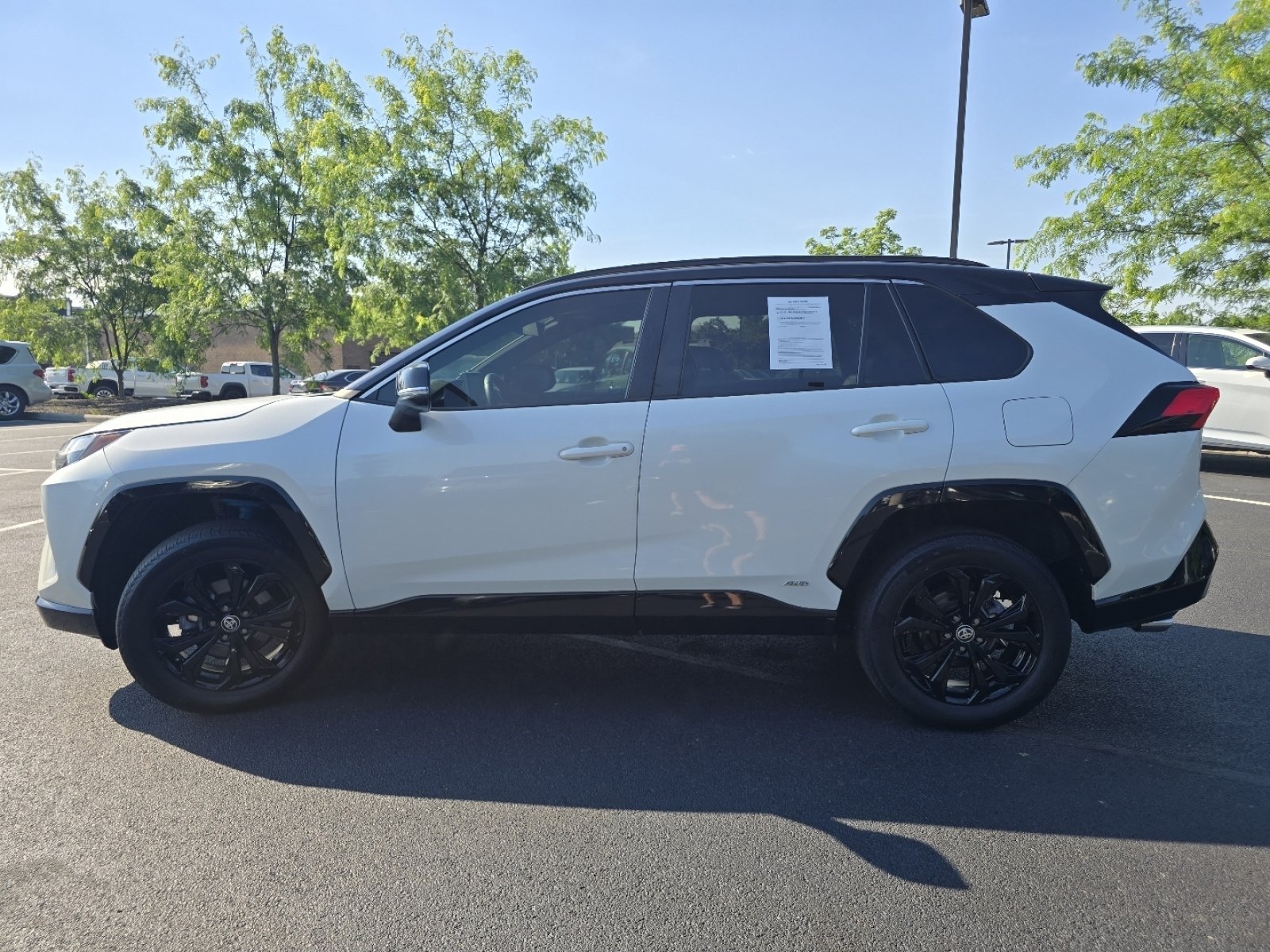 Used 2022 Toyota RAV4 XSE AWD/4WD image 15