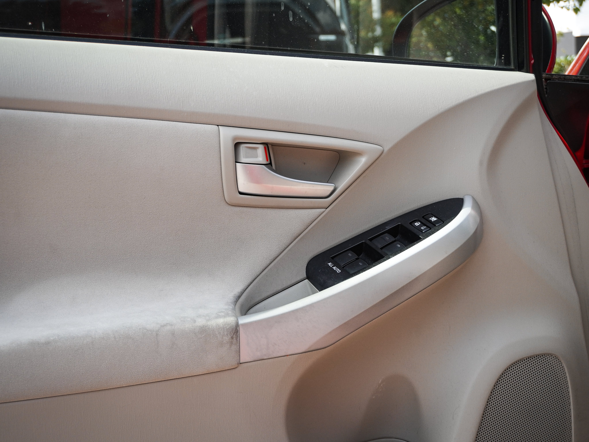 Used 2012 Toyota Prius Two FWD image 14