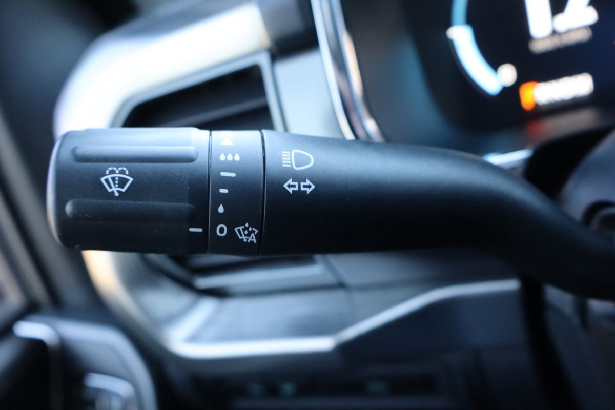 Used 2023 Ford F150 Lariat w/ Equipment Group 502A High AWD/4WD image 31