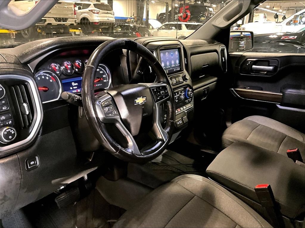 Used 2021 Chevrolet Silverado 1500 LT AWD/4WD image 8