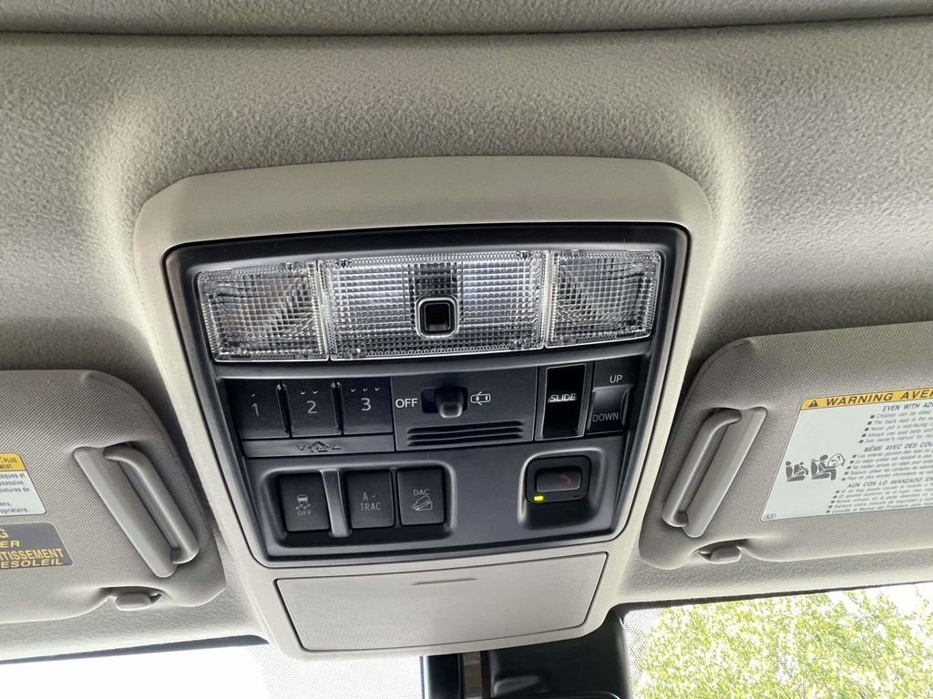 Used 2020 Toyota 4Runner SR5 Premium w/ Moonroof Package AWD/4WD image 39