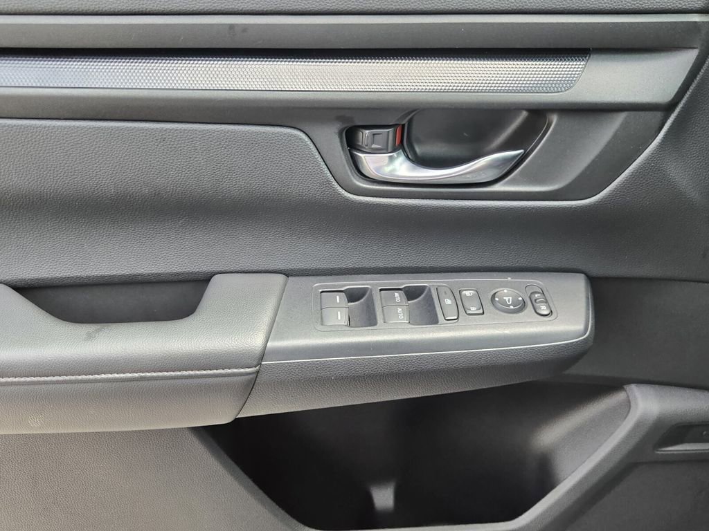 Used 2025 Honda CR-V EX image 27