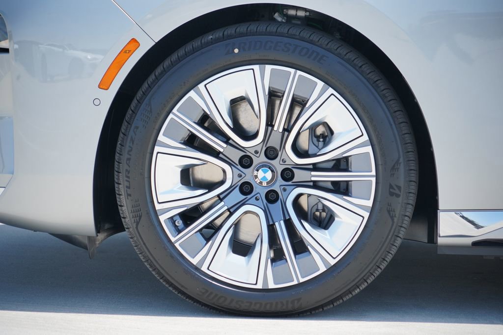 New 2026 BMW i7 xDrive60 AWD/4WD image 5