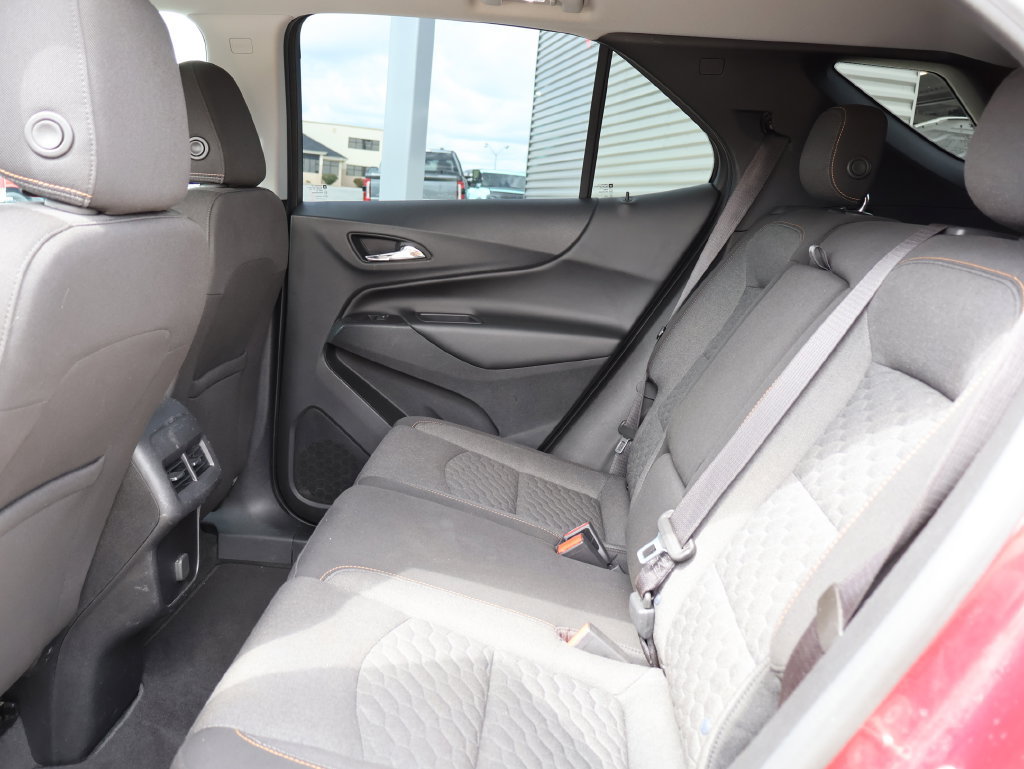 Used 2018 Chevrolet Equinox LT FWD image 17