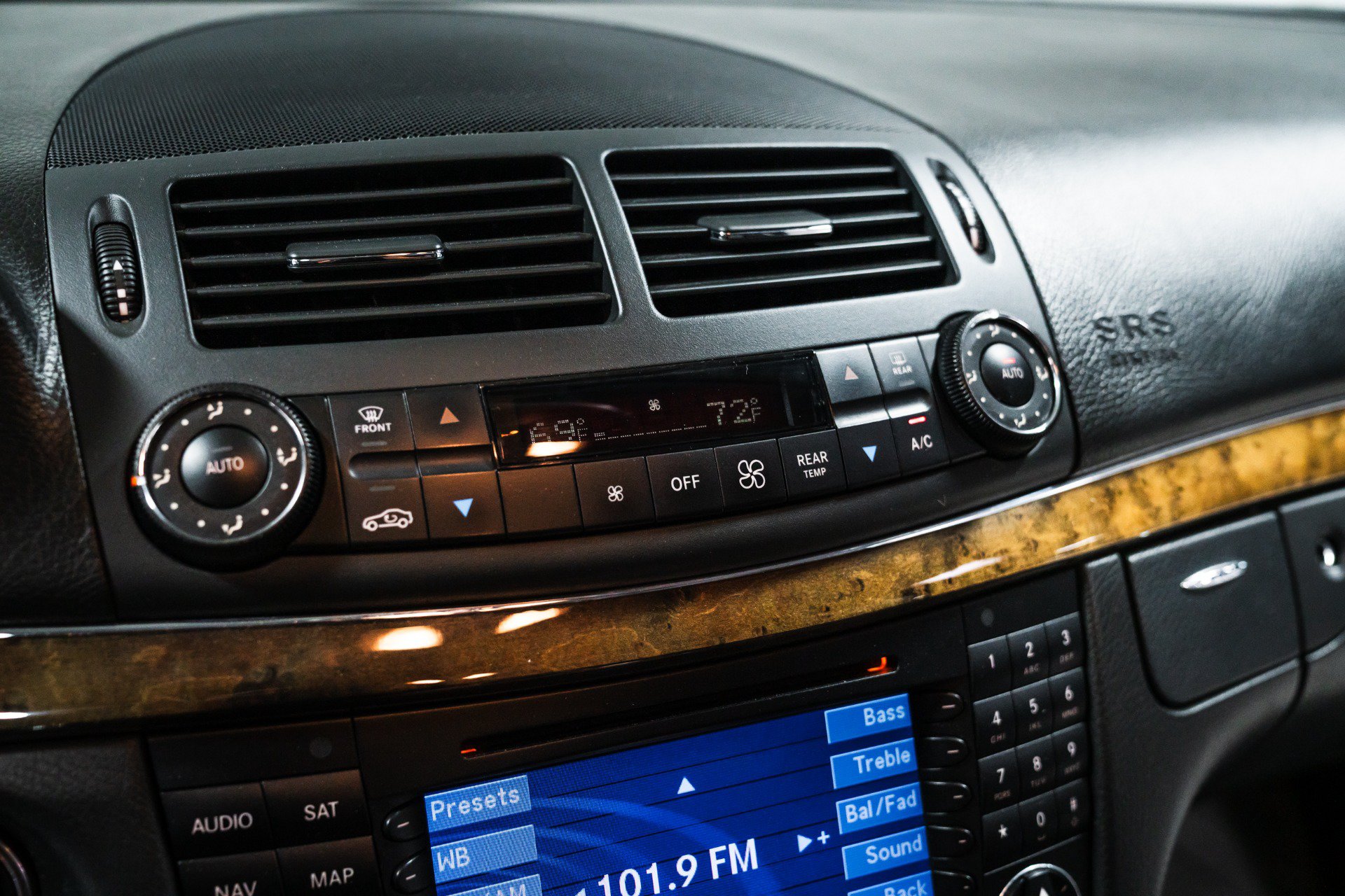 Used 2005 Mercedes-Benz E 55 AMG Sedan image 22