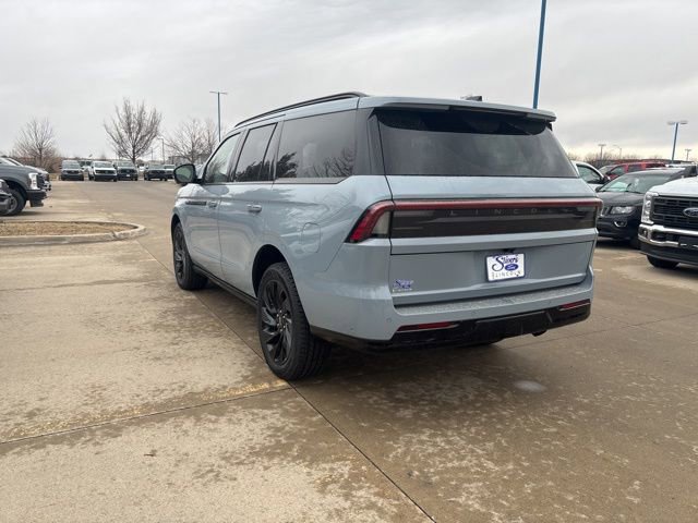 New 2025 Lincoln Navigator Reserve w/ Jet Appearance Package image 11