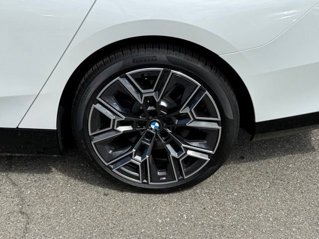 New 2026 BMW i5 eDrive40 w/ M Sport Package image 14