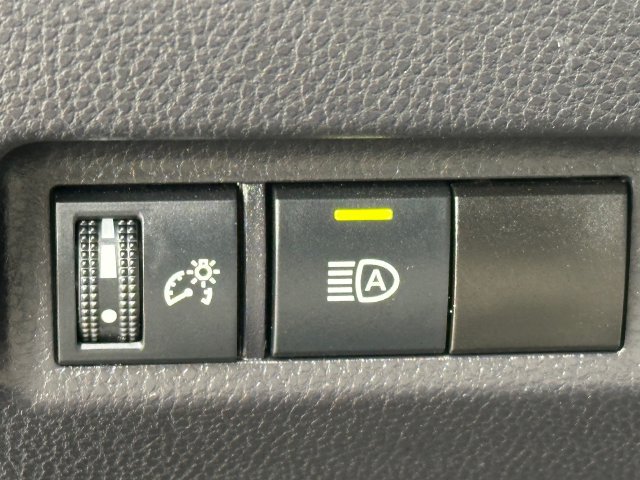 Certified 2025 Toyota RAV4 XLE AWD/4WD image 23