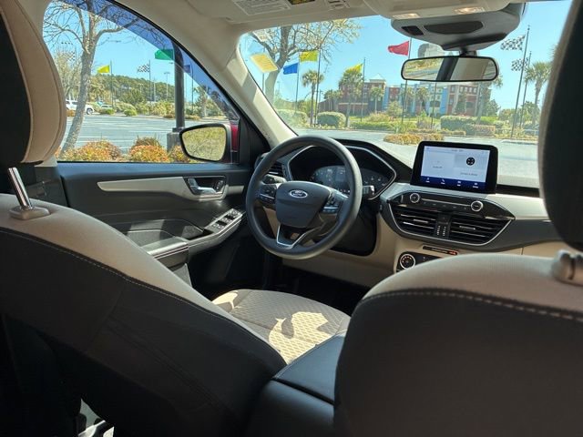Used 2021 Ford Escape SE image 25