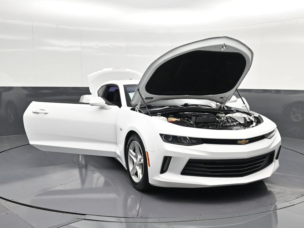 Used 2018 Chevrolet Camaro LS RWD image 37