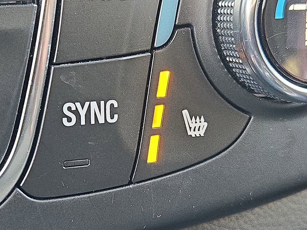 Used 2023 Chevrolet Traverse LT image 31