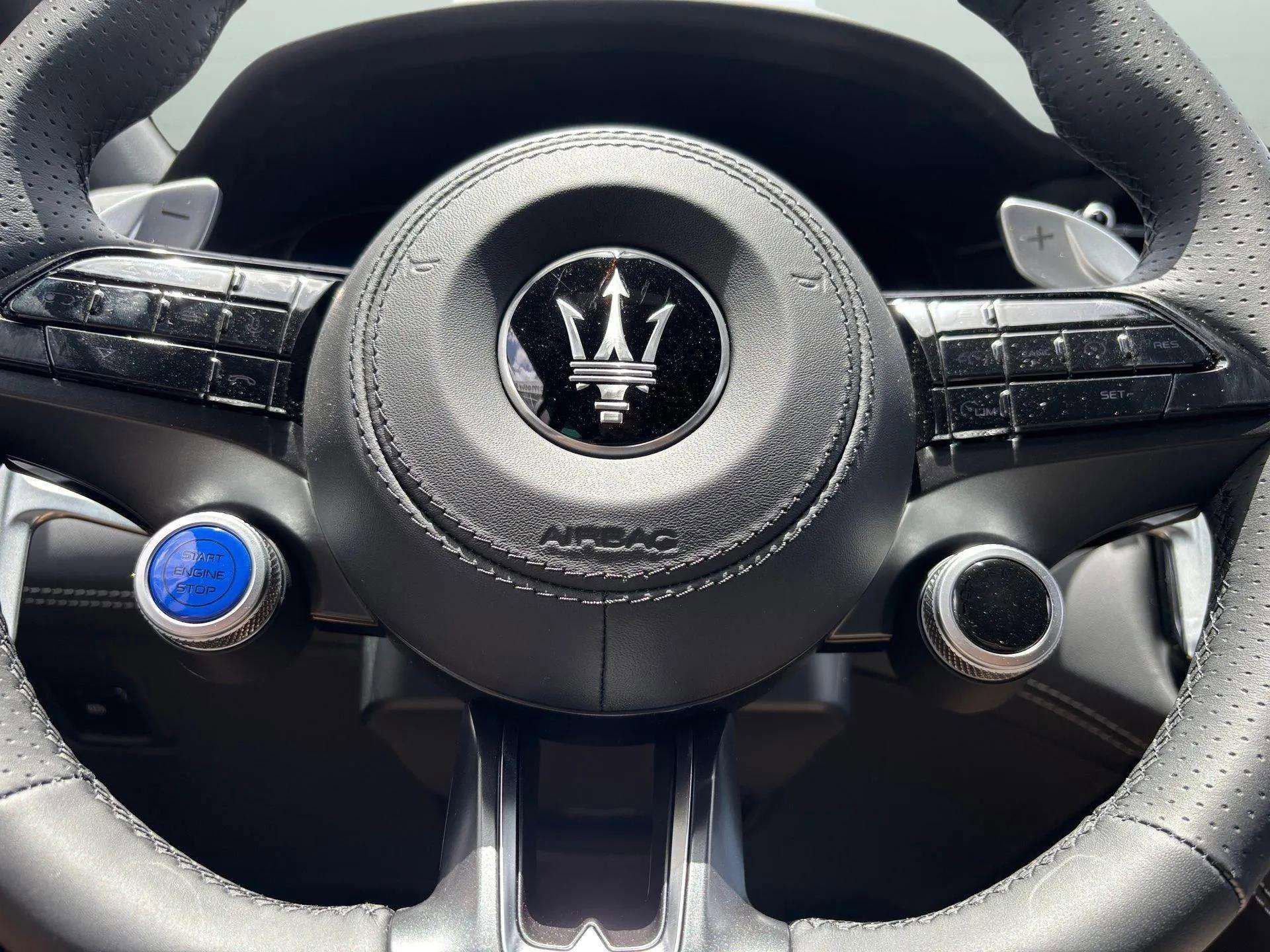 New 2025 Maserati Grecale GT image 17