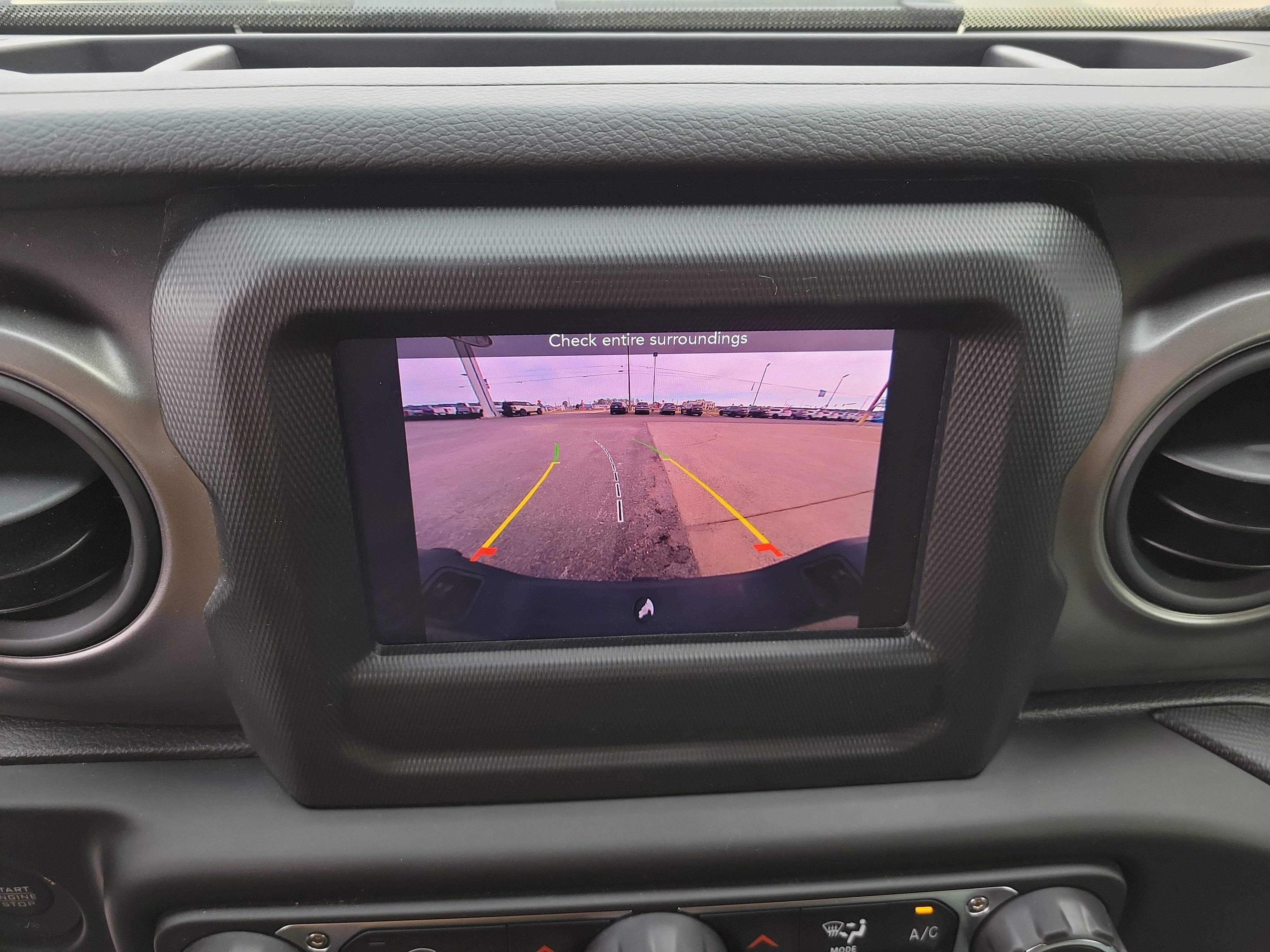 Used 2023 Jeep Gladiator Willys image 15