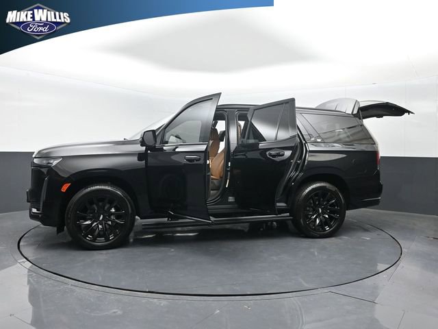 Used 2024 Cadillac Escalade Sport w/ LPO, ONYX Package image 28