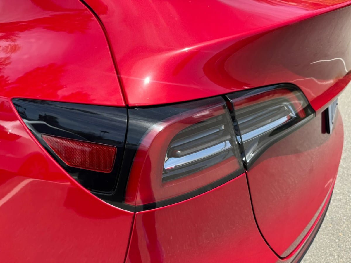 Used 2024 Tesla Model Y Long Range AWD/4WD image 27